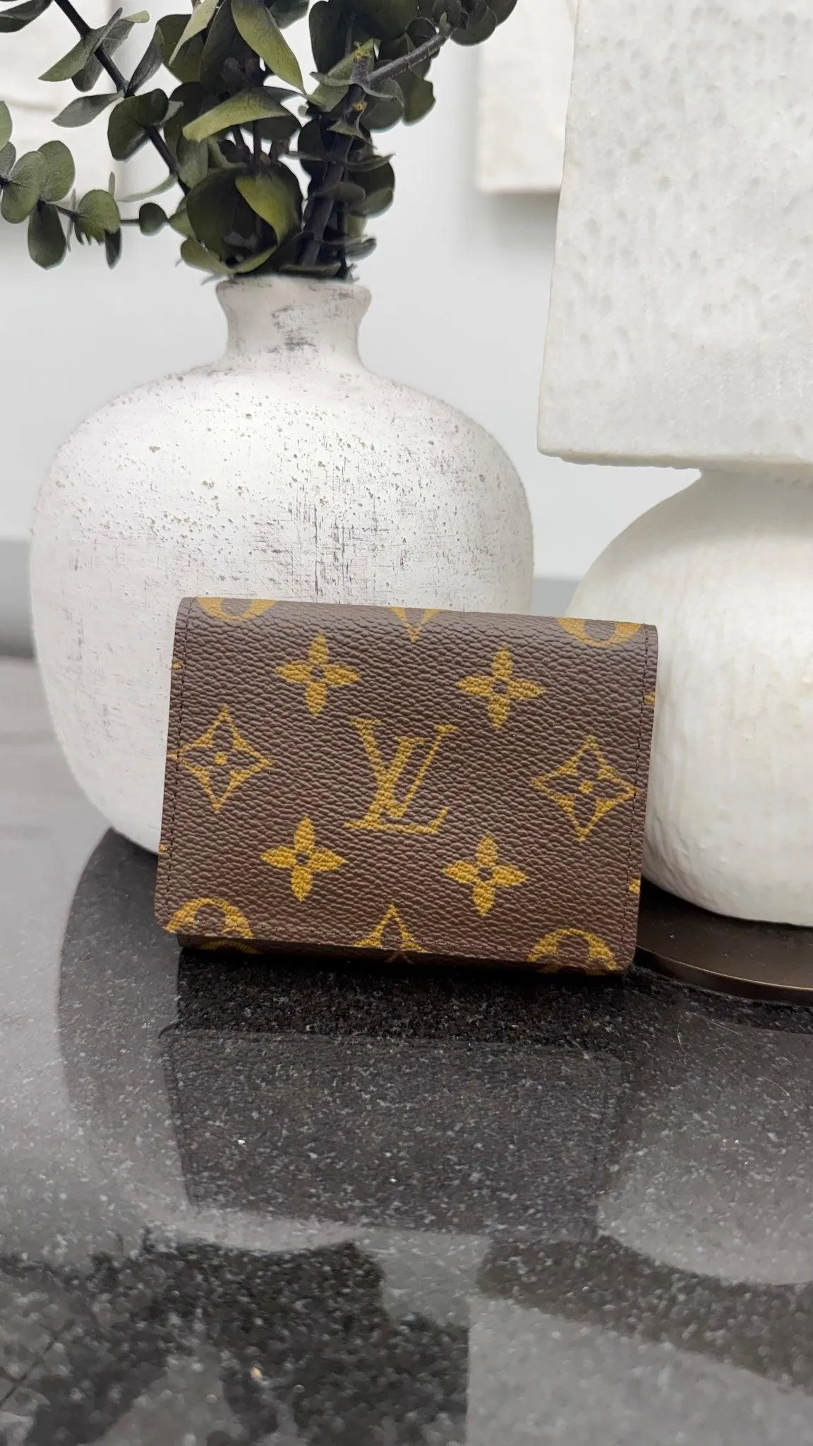 BRAND NEW - Louis Vuitton Monogram Card Holder