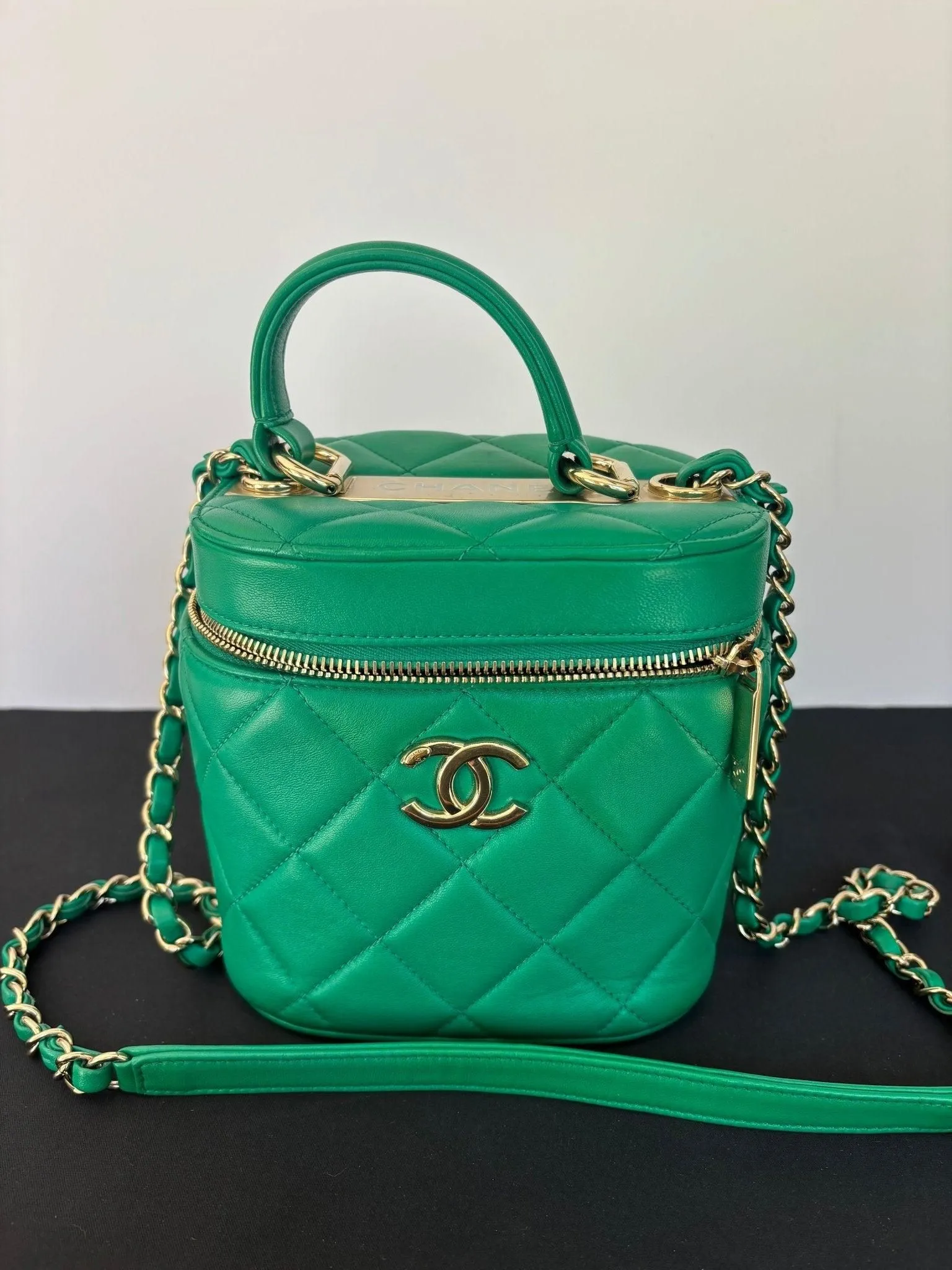 Chanel Trendy Top Handle Vanity - Green with Gold Hardware