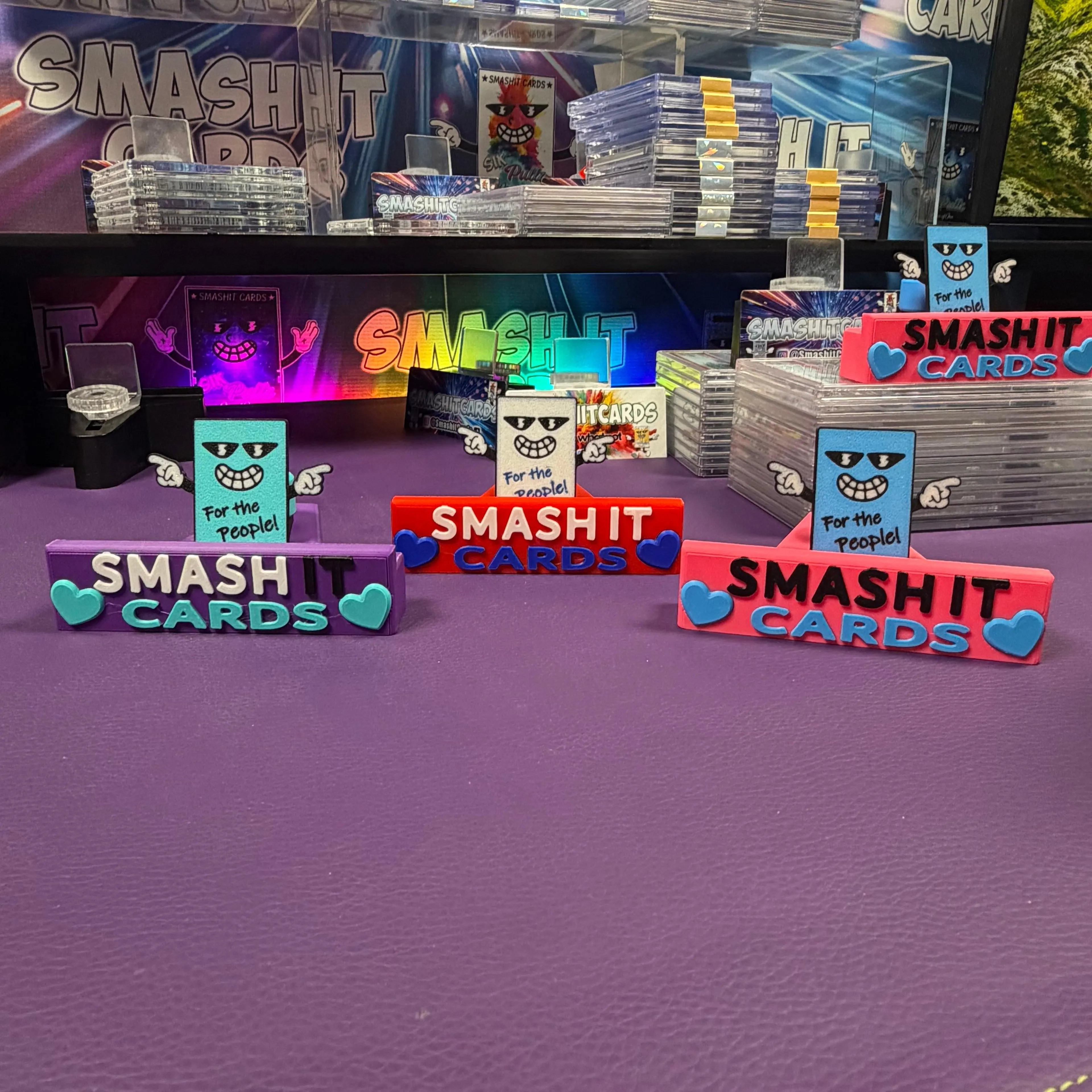 Smash It Cards xBuffalo Mike Custom Stand