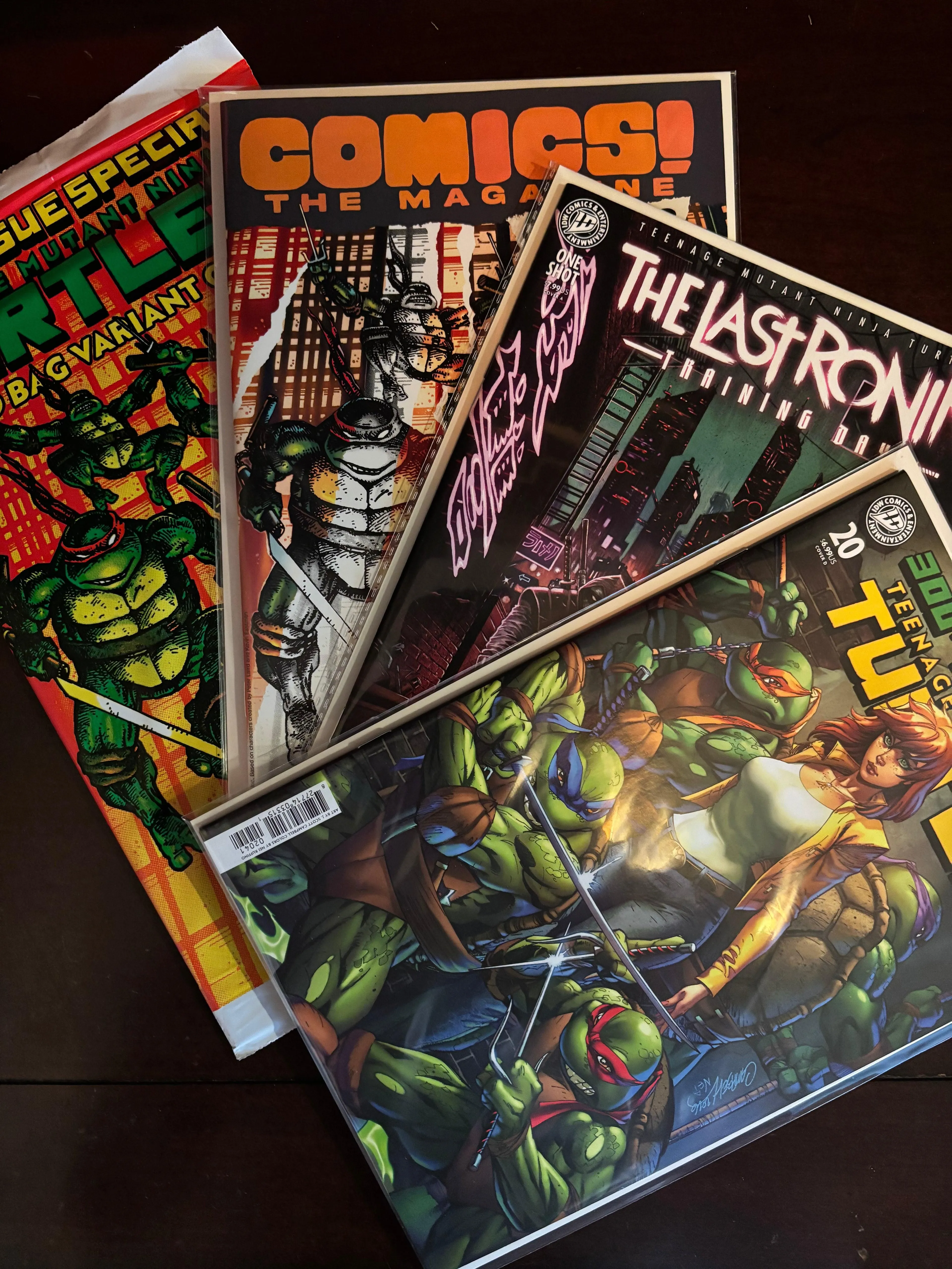 TMNT # 300 Wicked-Tubular Bundle
