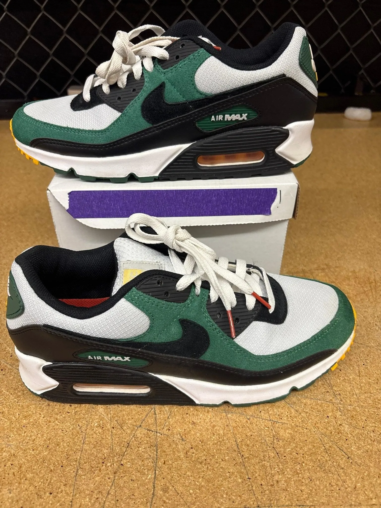 1308304 Nike Air Max 90 Olive Green Men 10 Used No Box