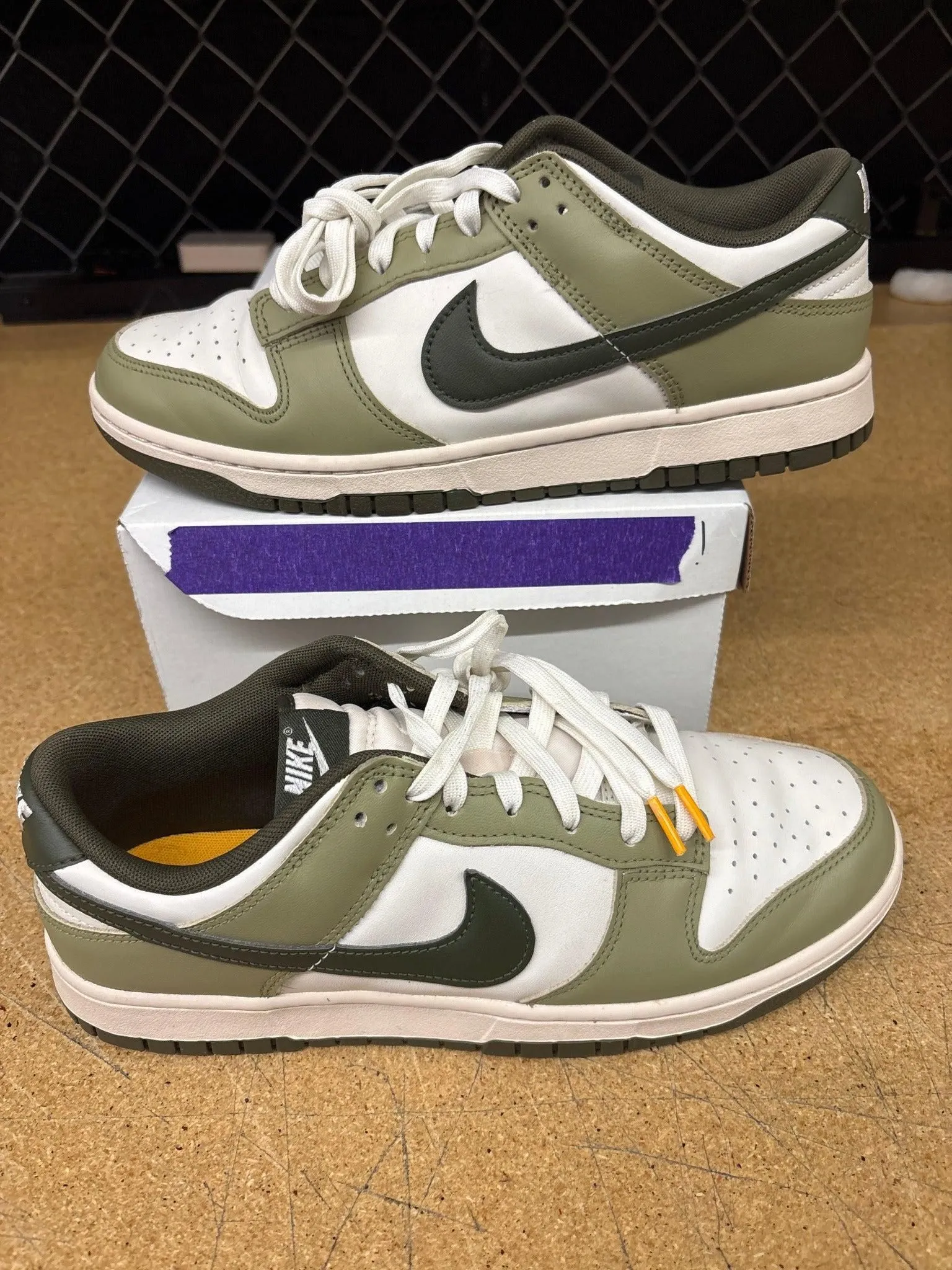 1308303 Nike Dunk Low Olive Green Men 10 Used No Box