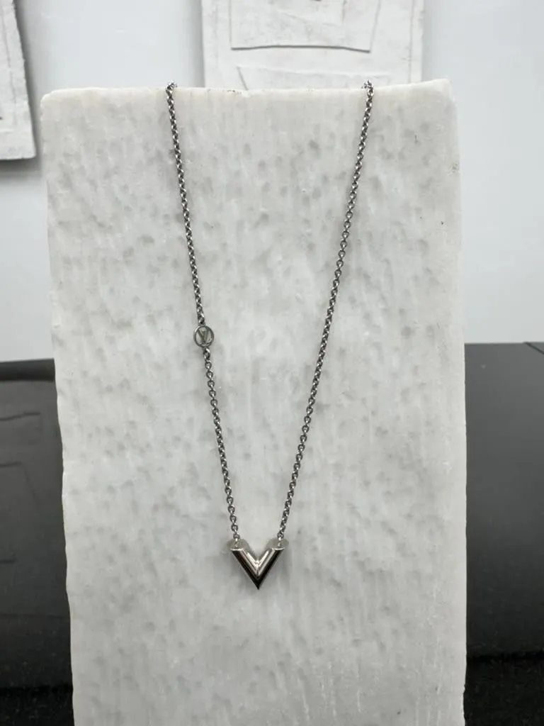 Louis Vuitton Silver Tone Essential V Necklace