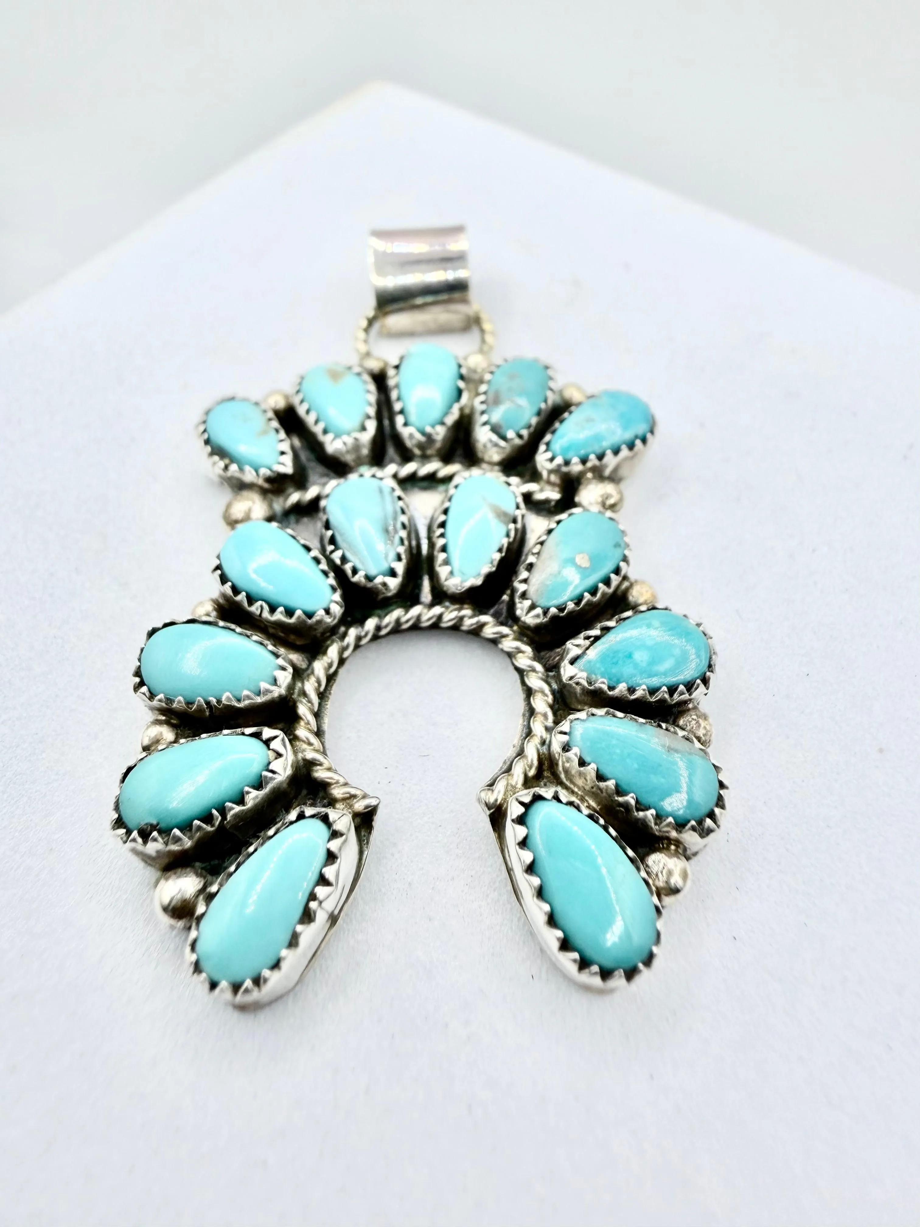 Z.B. NATIVE HANDMADE KINGMAN TURQUOISE TURQUOISE NAJA PENDANT 2" (PN 8)