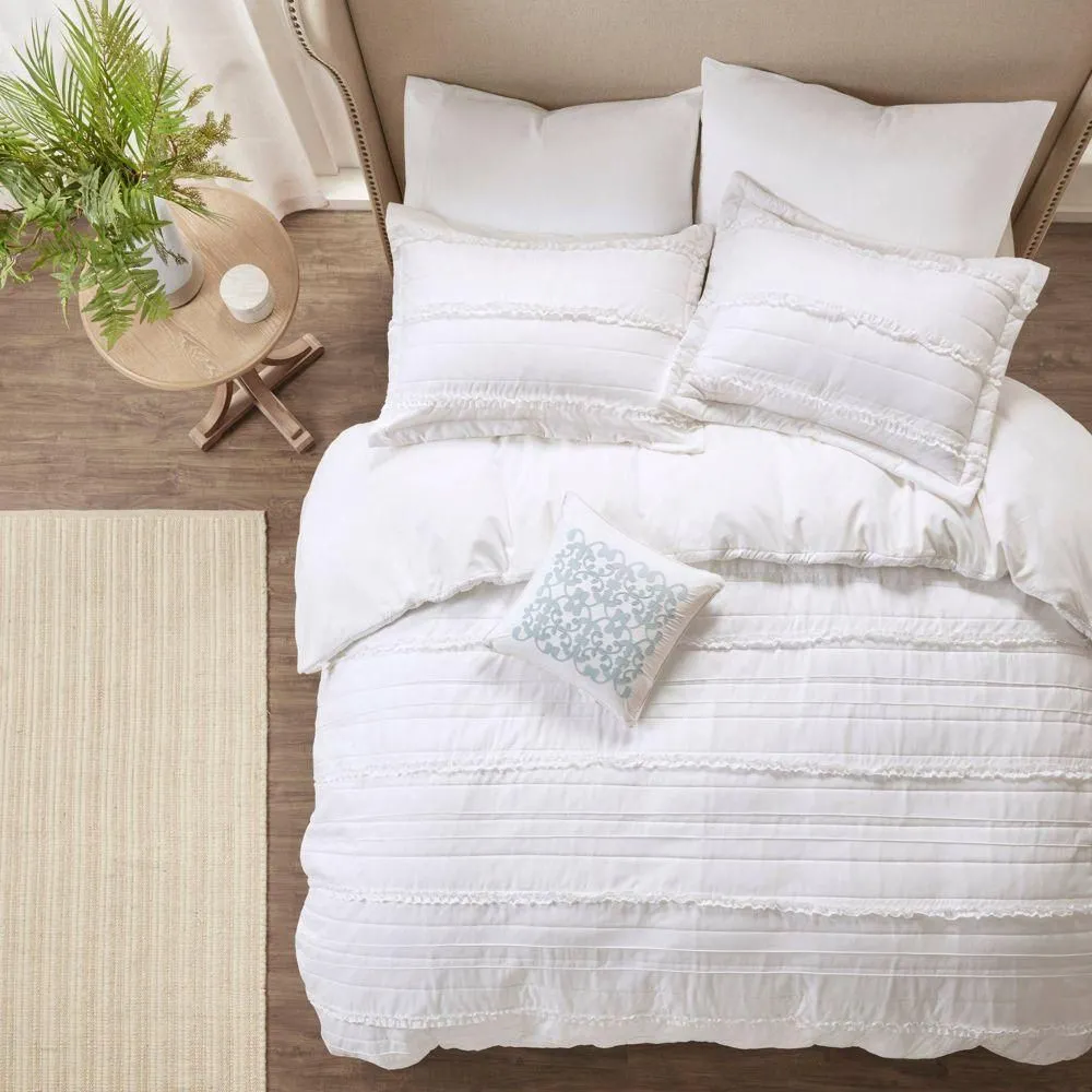 New without box - Madison Park 4pc Full/Queen Alexis 2-in-1 Duvet Set White: Microfiber