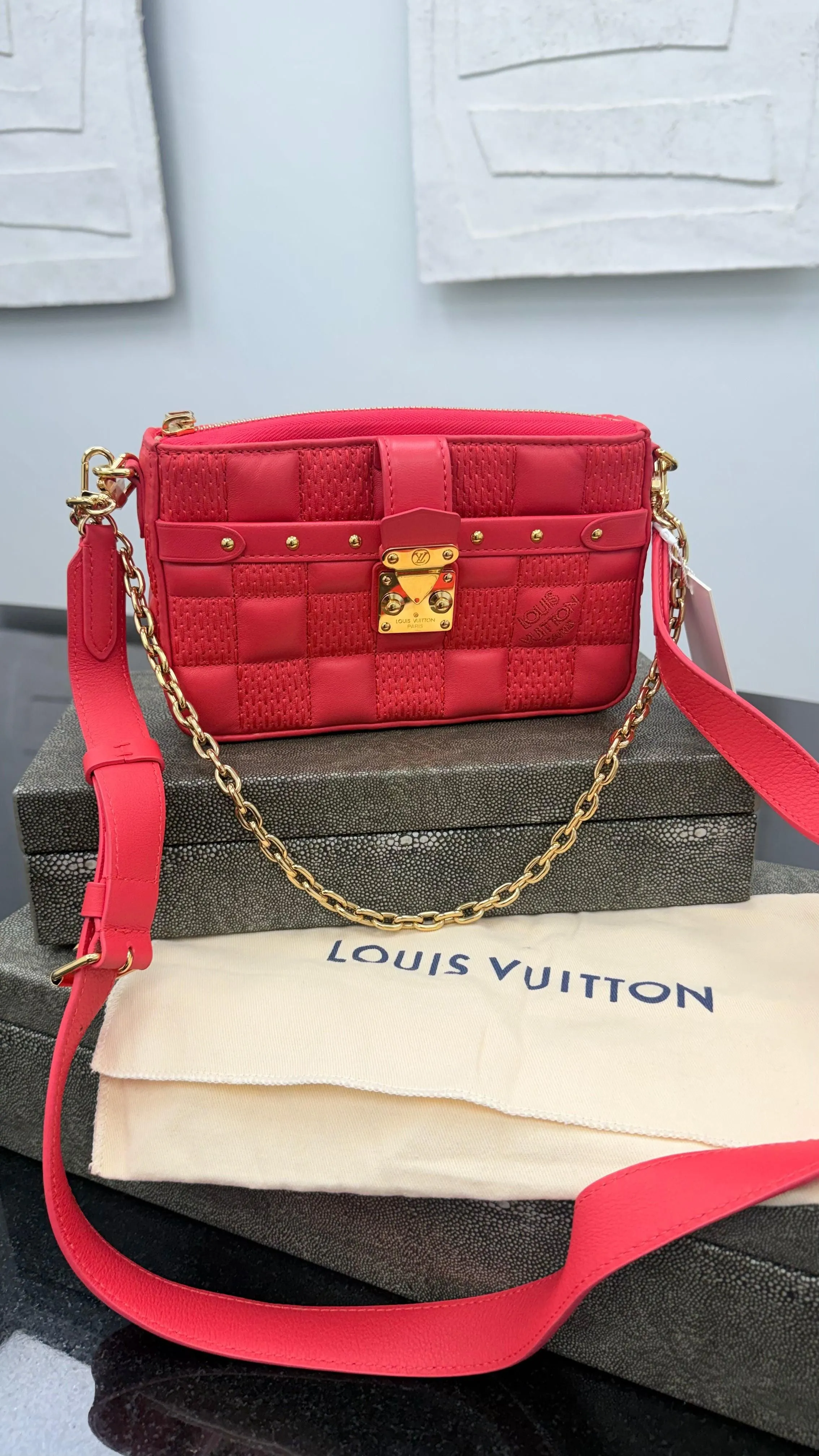Louis Vuitton Coral Pink Lambskin Leather Pochette Troca Crossbody Bag