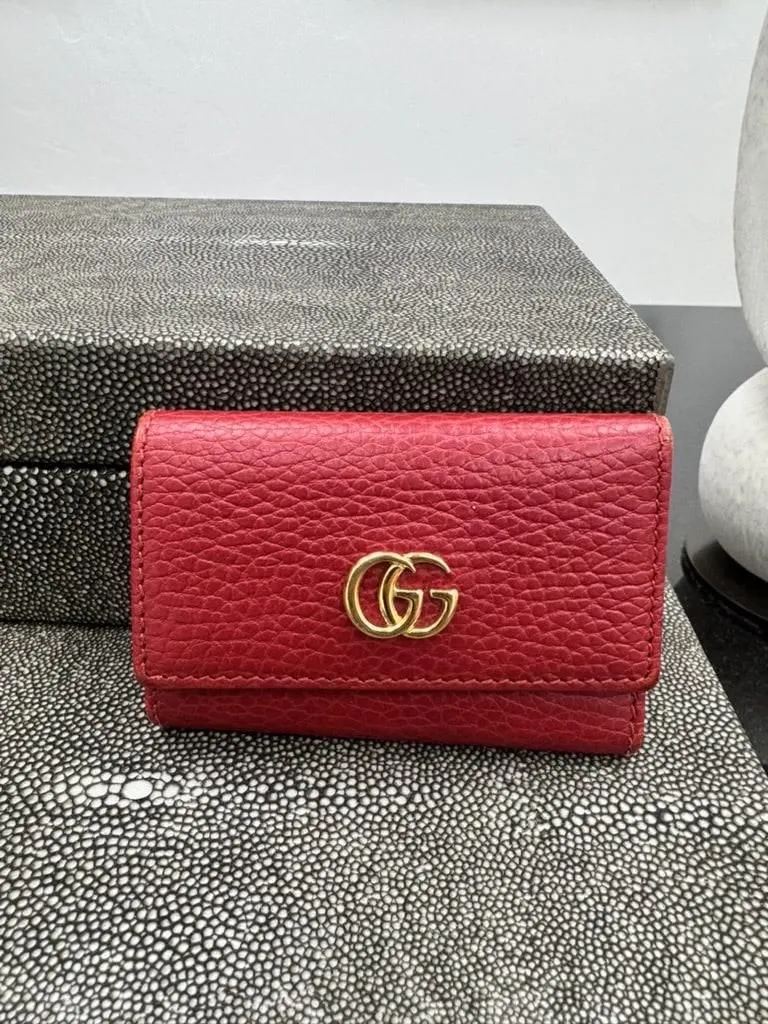 Gucci Red Grained Leather 6 Key Case