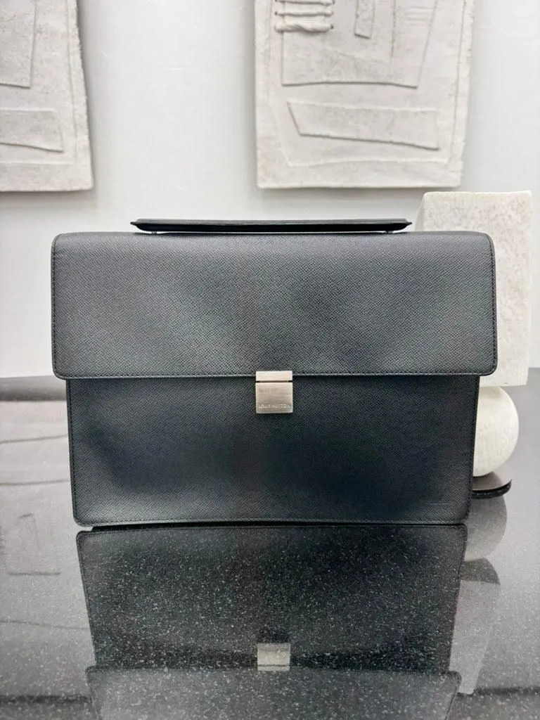 LIKE NEW - Louis Vuitton Black Taiga Leather Porte-Document Angara Briefcase Bag