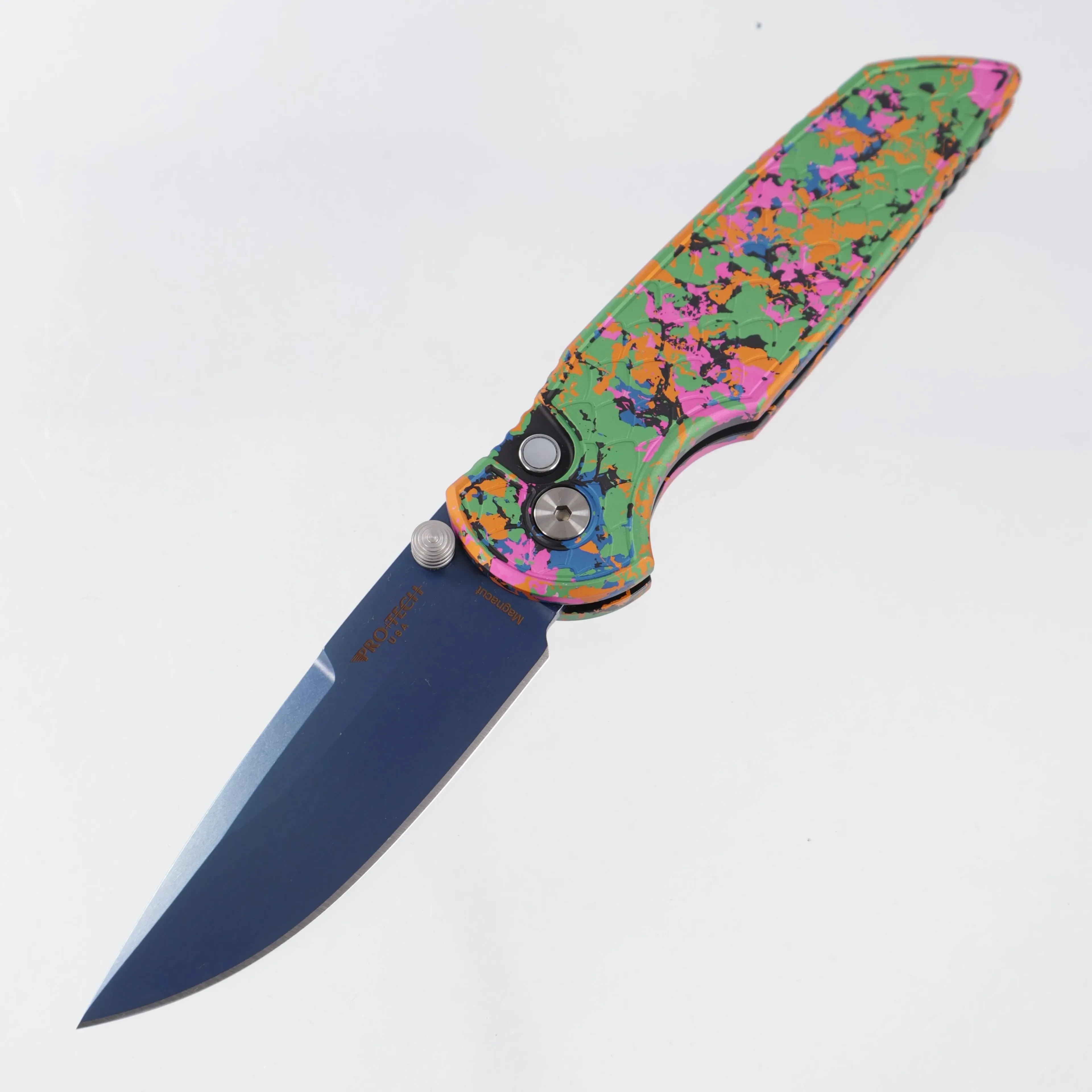 Pro-Tech TR-3 Integrity - Retro Arcade Anodized Reptile Texture Aluminum w/ Sapphire Blue PVD Clip & Black Lip Pearl Button - Sapphire PVD Magnacut...