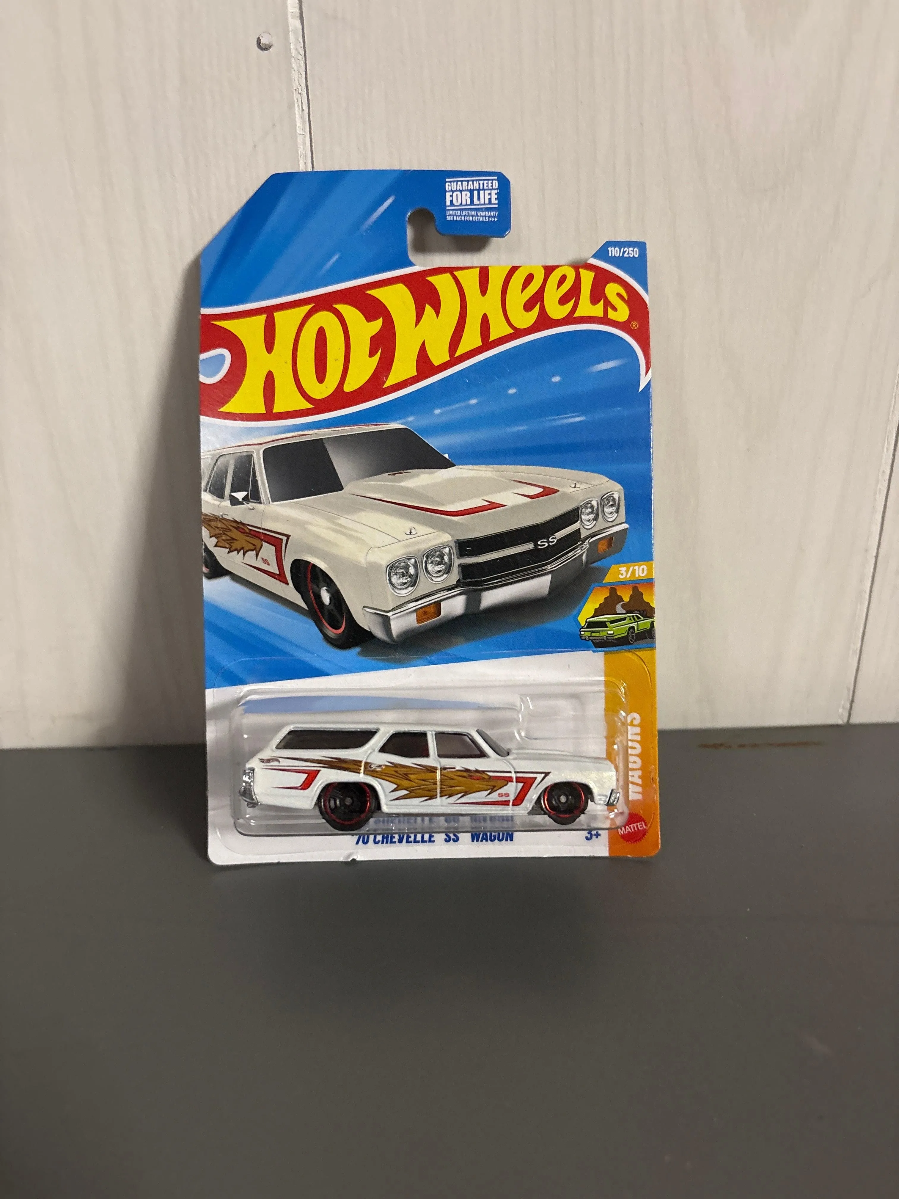 Hot Wheels 70 Chevelle SS Wagon Diecast white