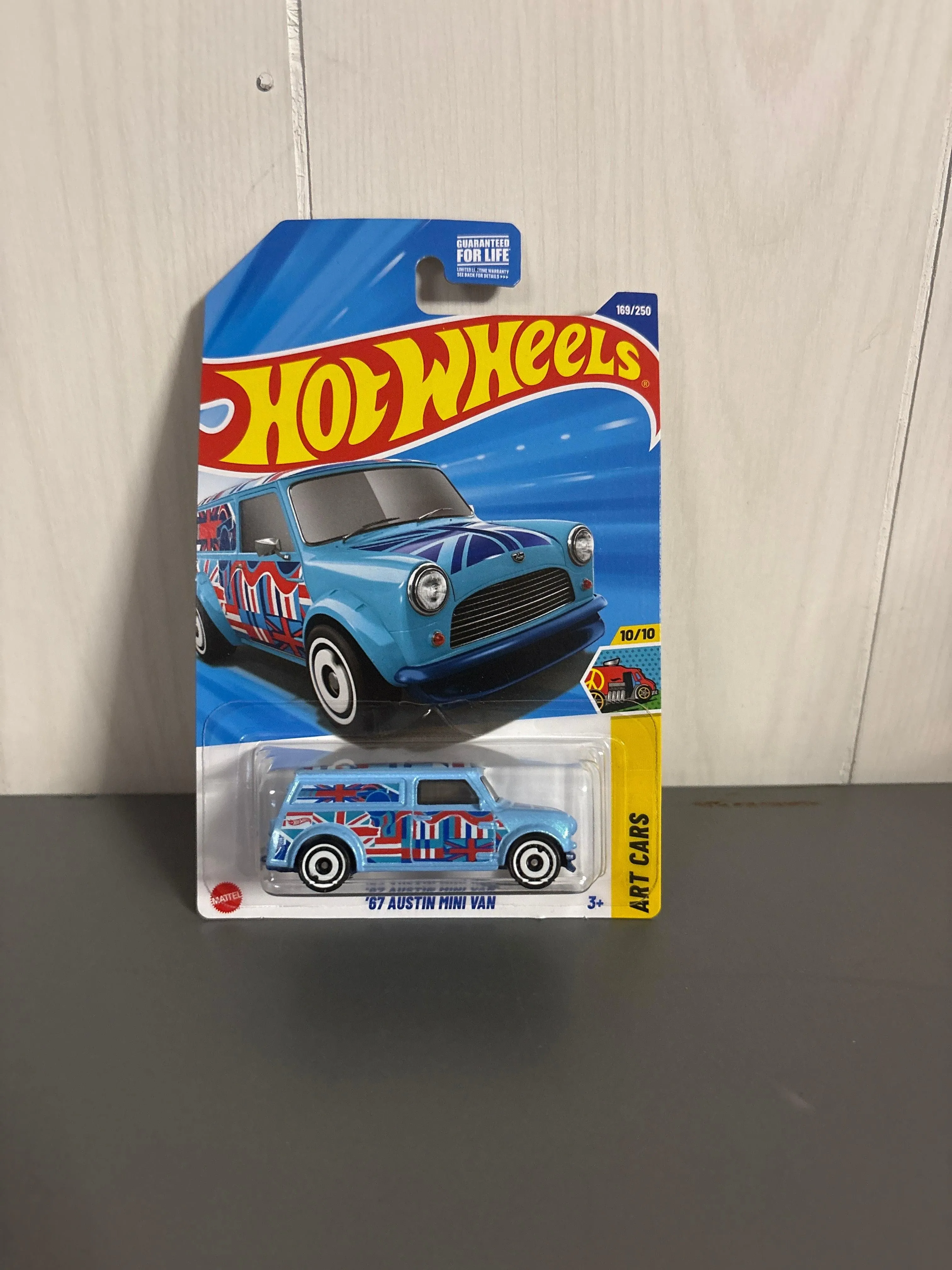 Hot Wheels 67 Austin Mini Van Diecast