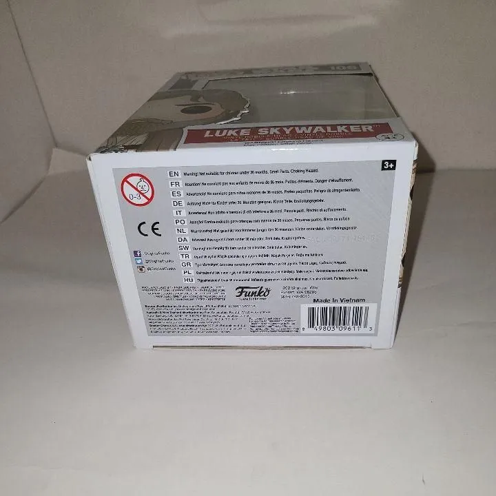 Listing Image Blurred Background