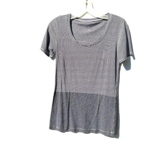 Product image for Lululemon striped tshirt size 4 gray black soft scoop
