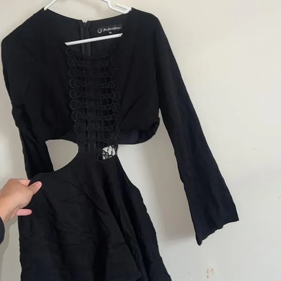 Listing Image Blurred Background