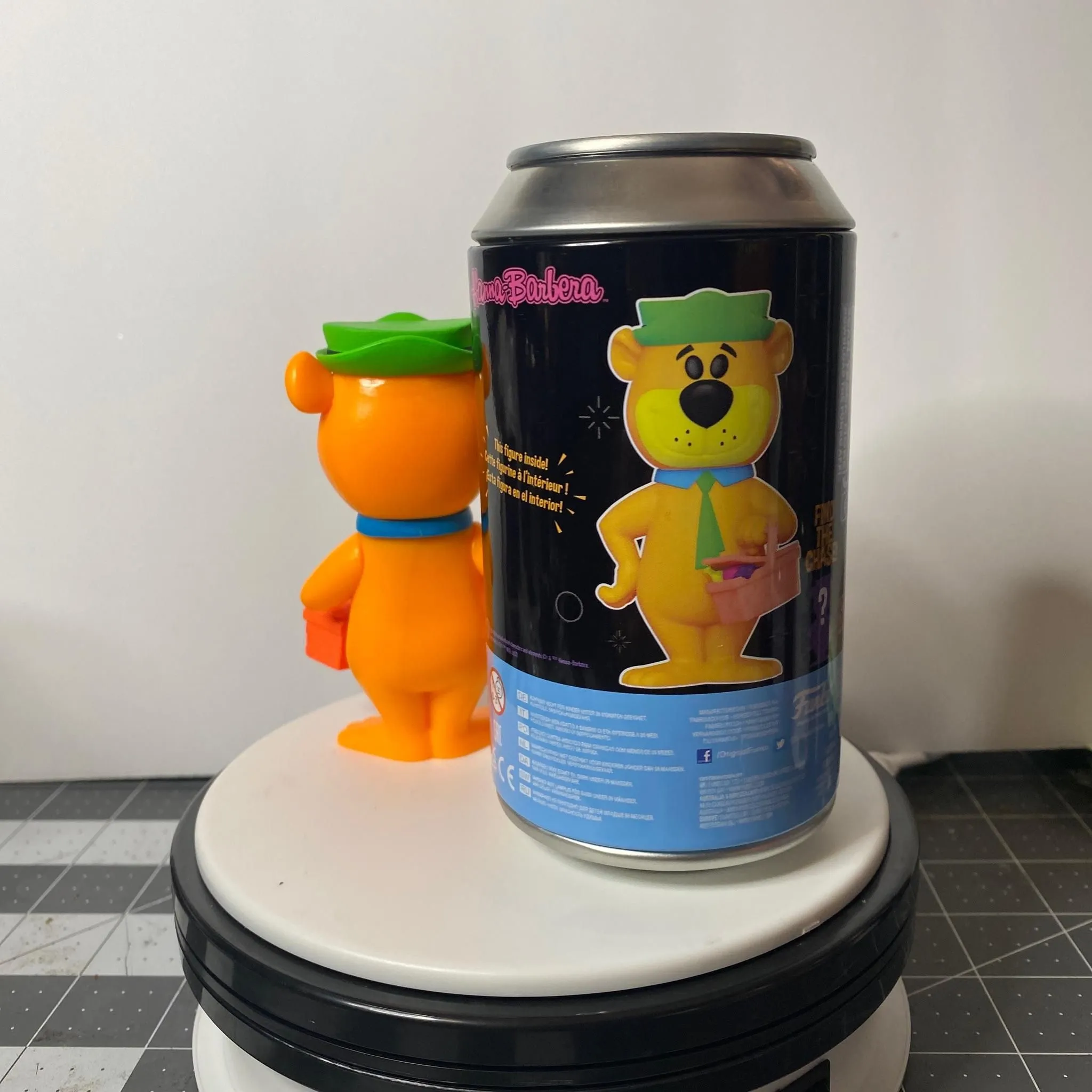 Listing Image Blurred Background