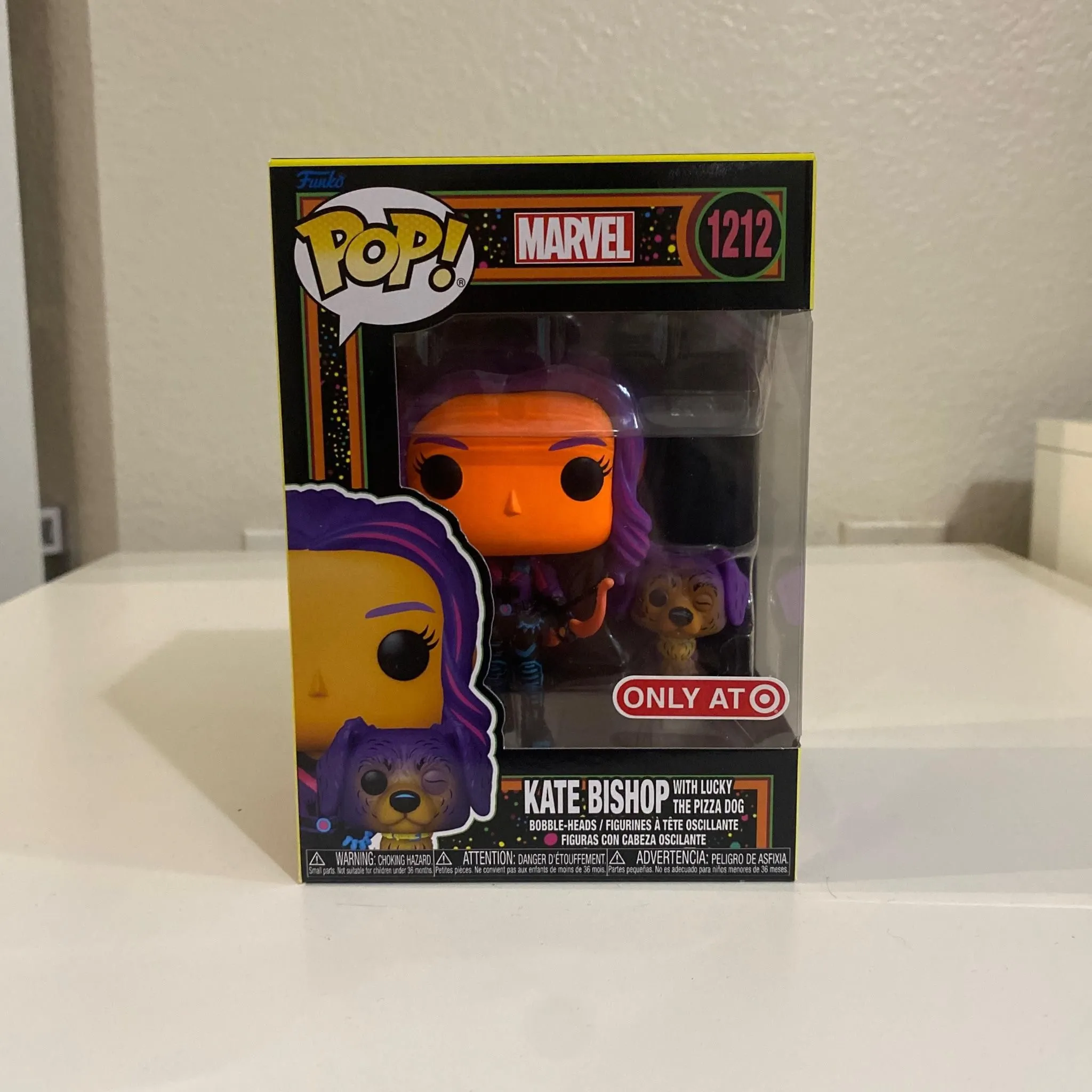 Product image for Kate Bishop & Lucky (Black Light)