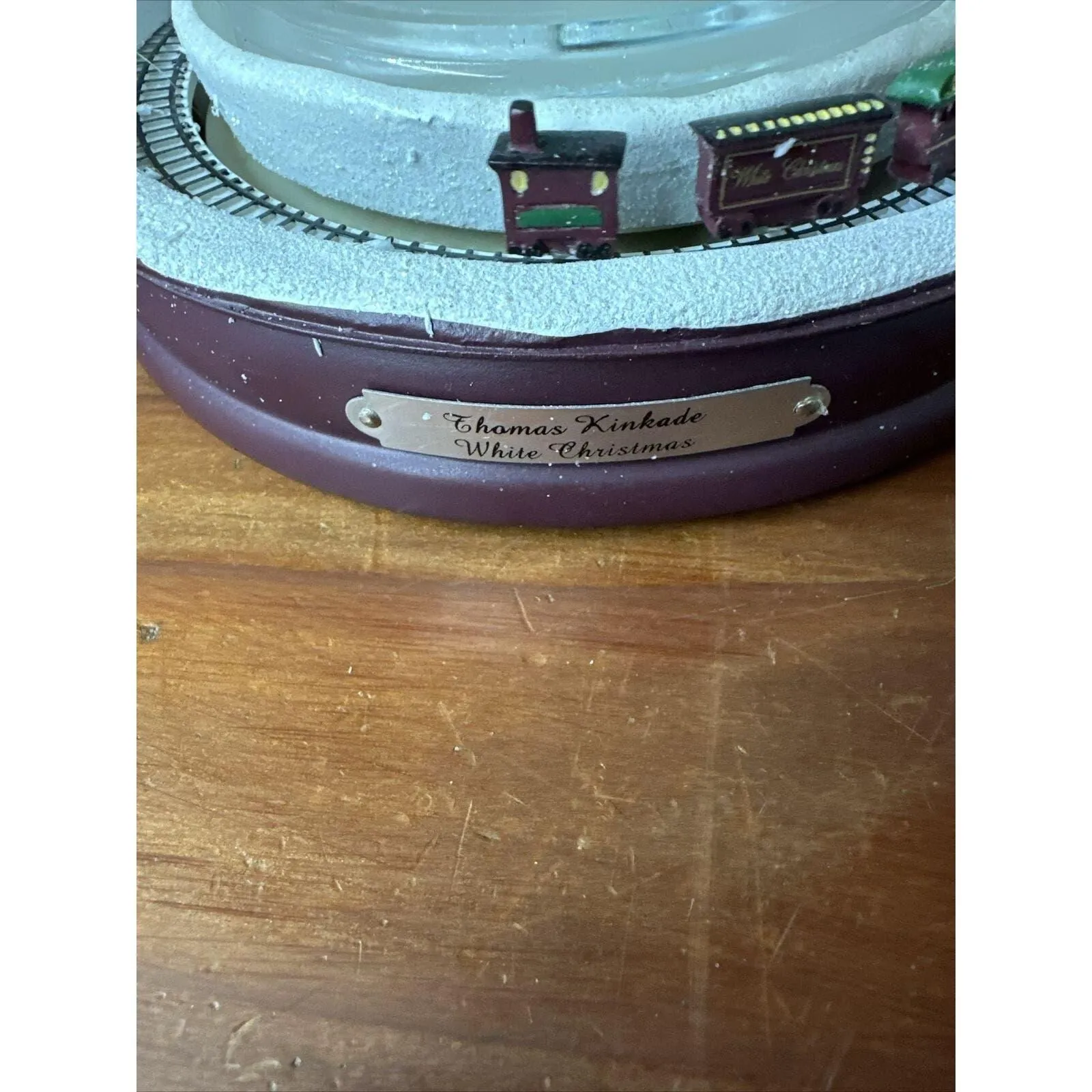 Listing Image Blurred Background