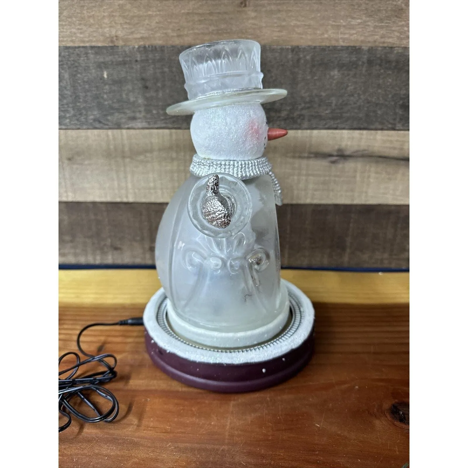 Listing Image Blurred Background