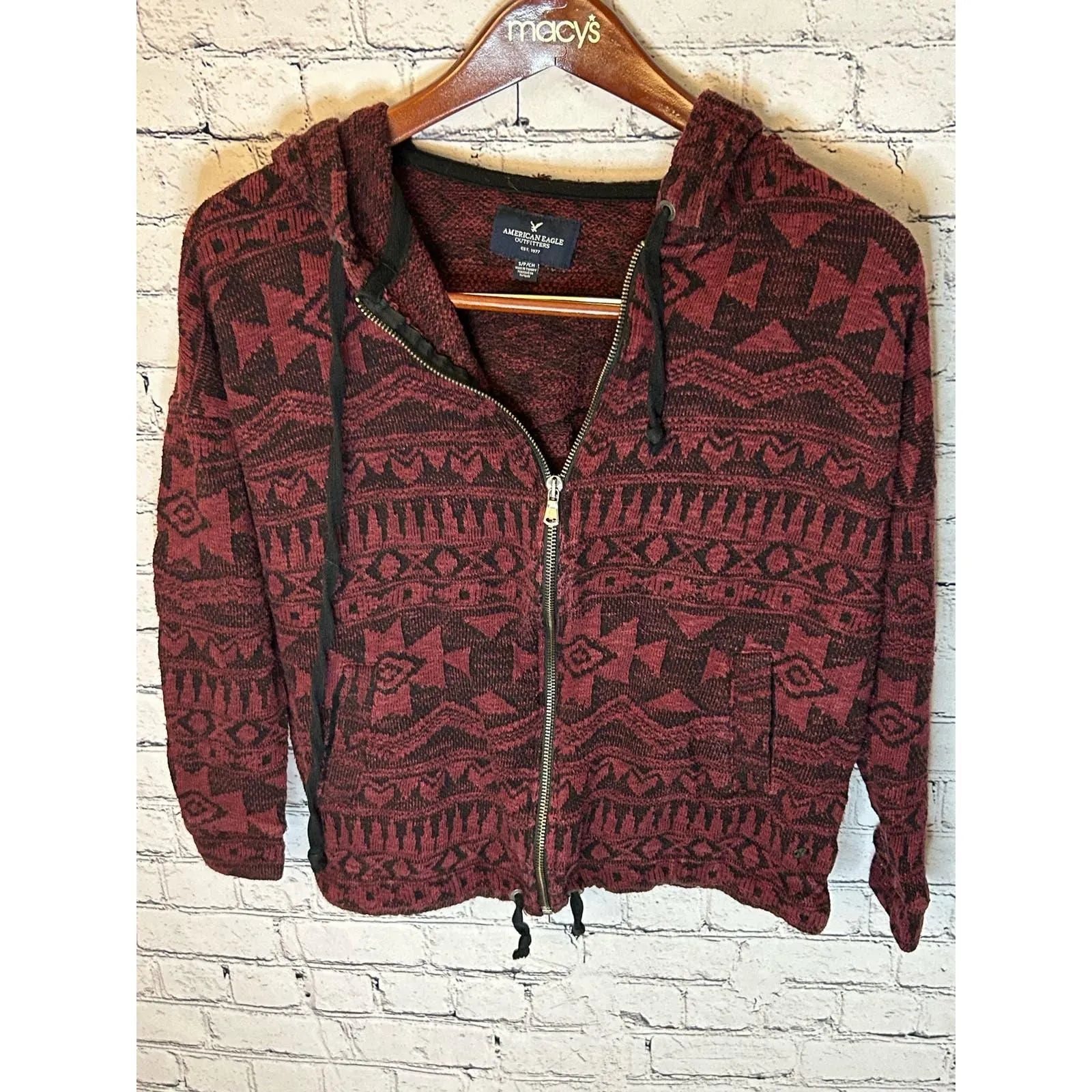 Product image for American Eagle zip hoodie sweater red black size Small aztec print pattern
