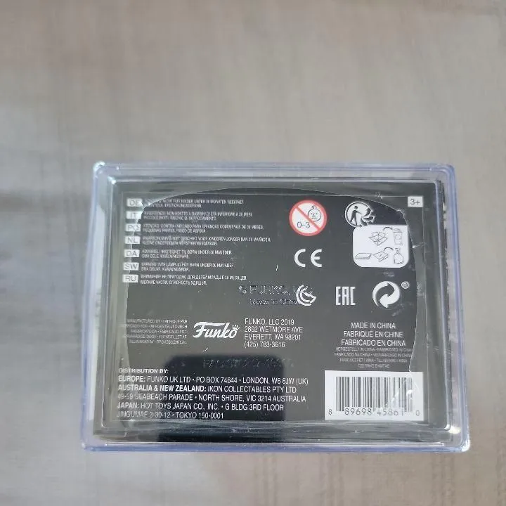 Listing Image Blurred Background