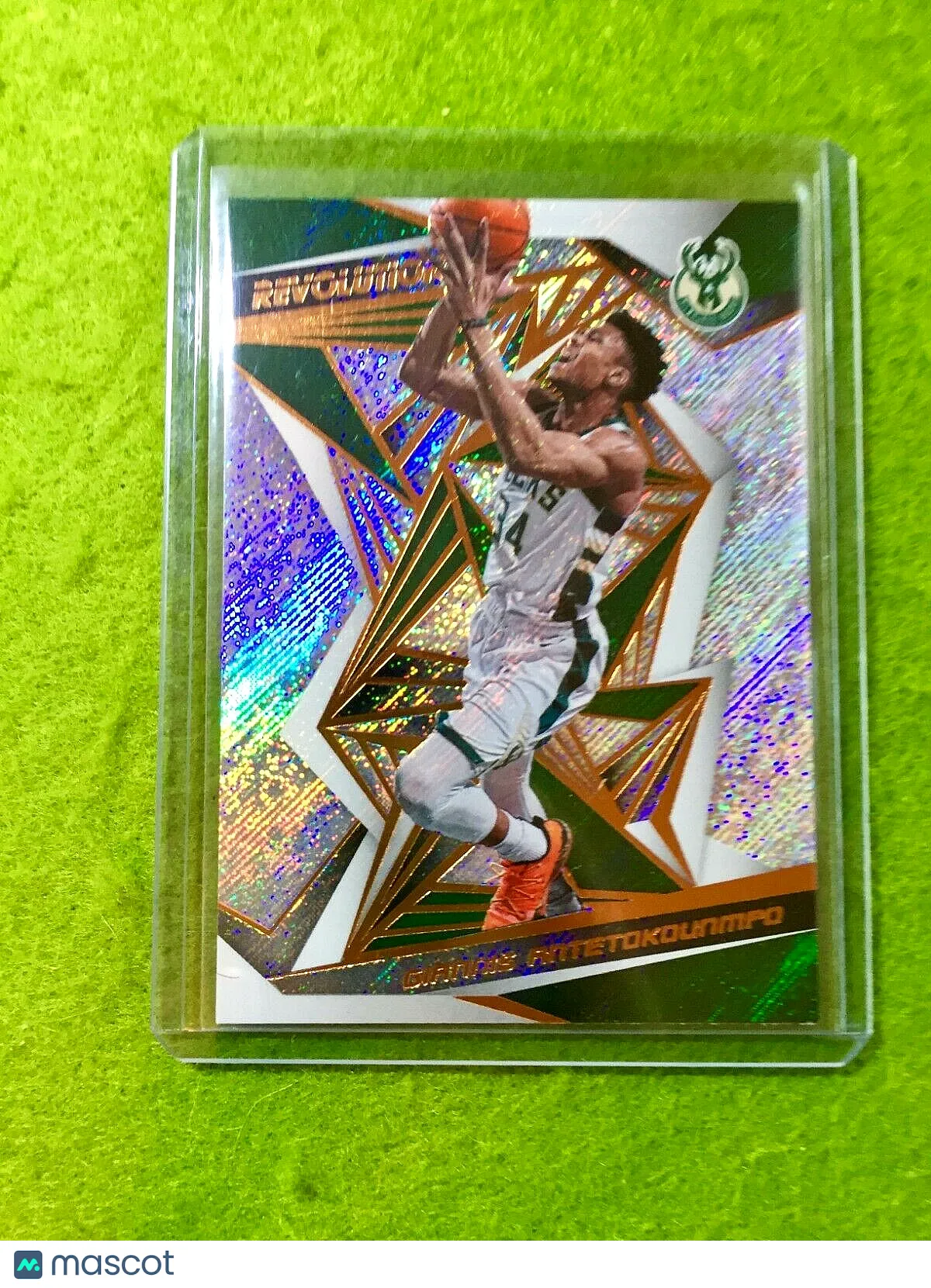 Product image for GIANNIS ANTETOKOUNMPO PRIZM CARD JERSEY #34  MILWAUKEE BUCKS  2019-20 Revolution