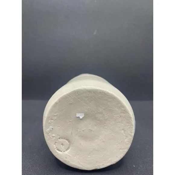 Listing Image Blurred Background
