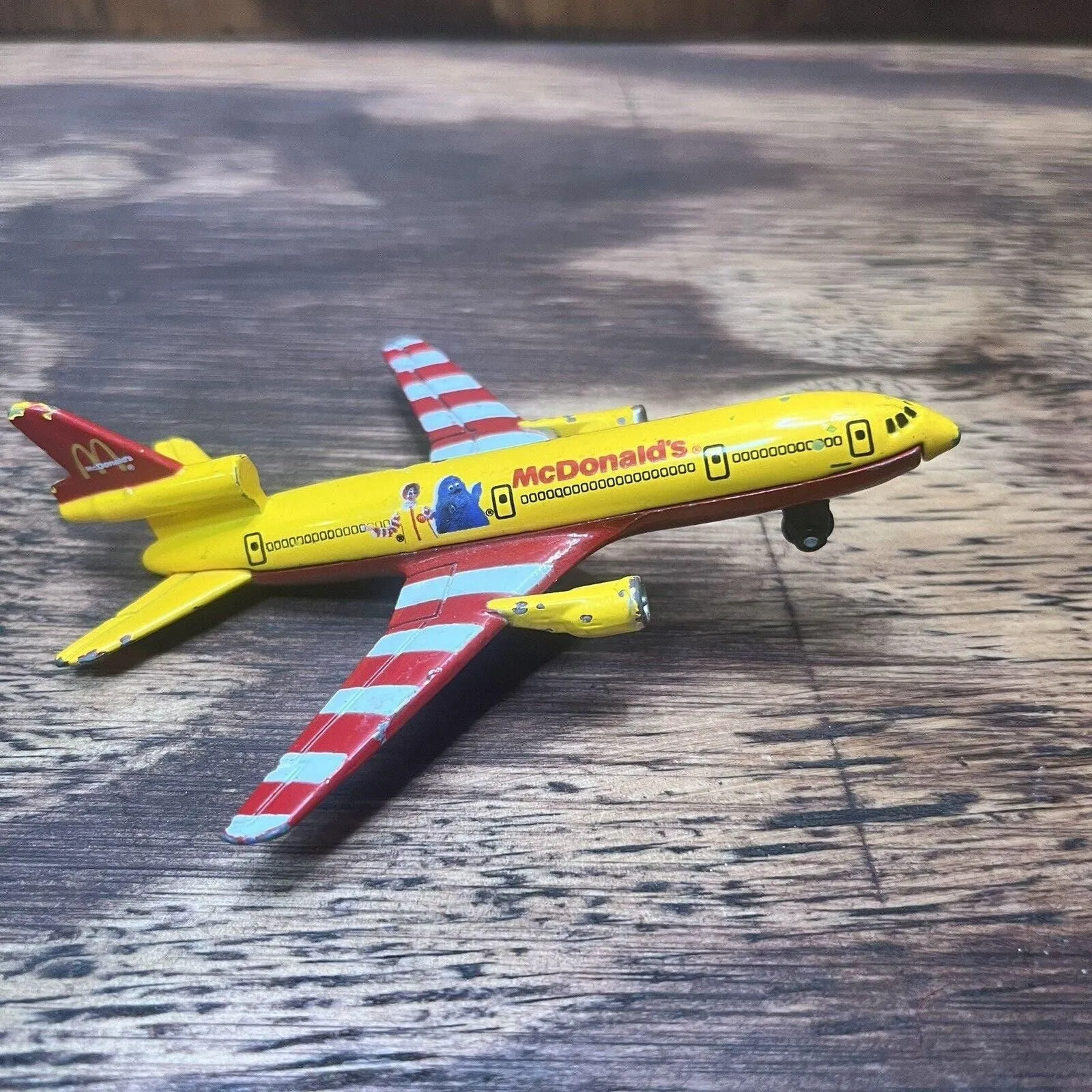 Product image for Vintage 2000 Matchbox Ronald McDonald's SB13 DC-10 Plane Grimace Airplane