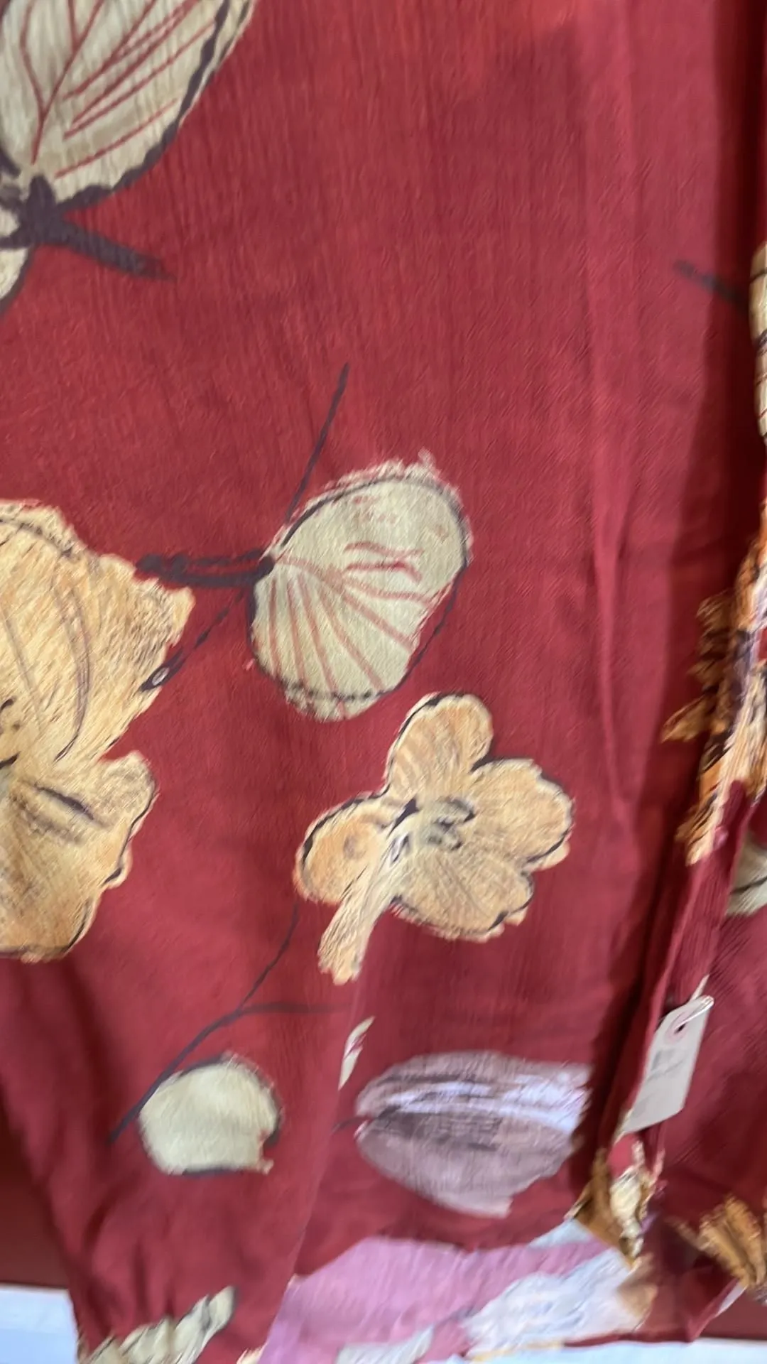 Listing Image Blurred Background