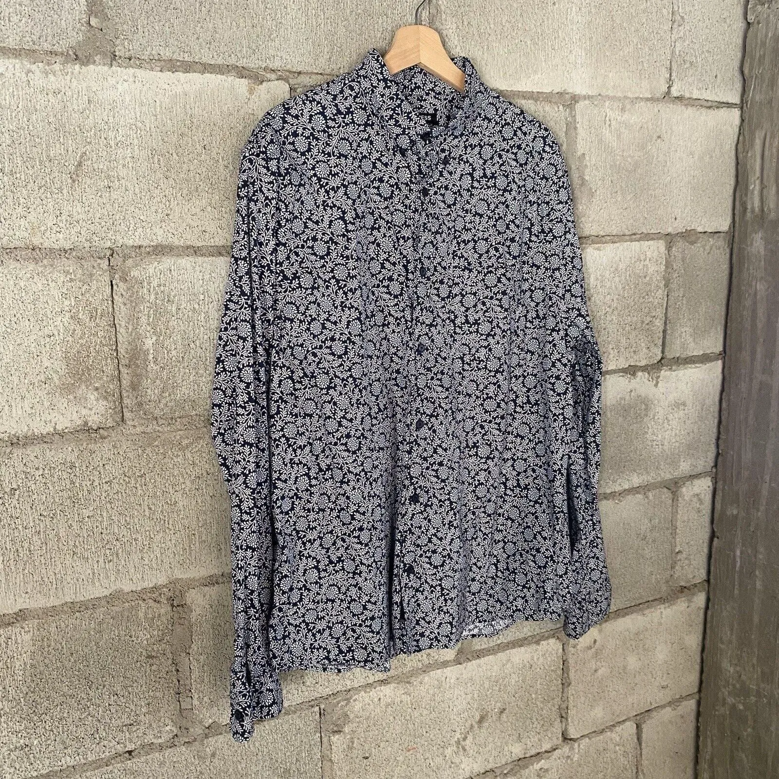 Product image for Express Shirt Men XL Blue Floral Button Down Stretch Preppy Norm Classic Core
