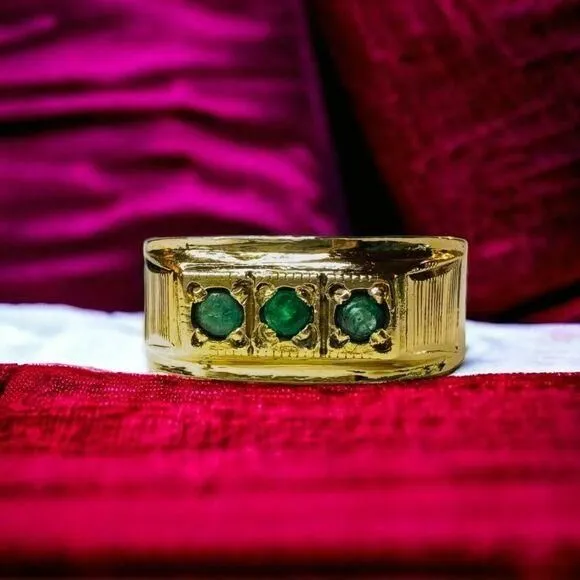 Product image for Vintage 18k Yellow Gold Natural Emerald Ring Size 7 6.5mm Band 750 Gold 1.9g
