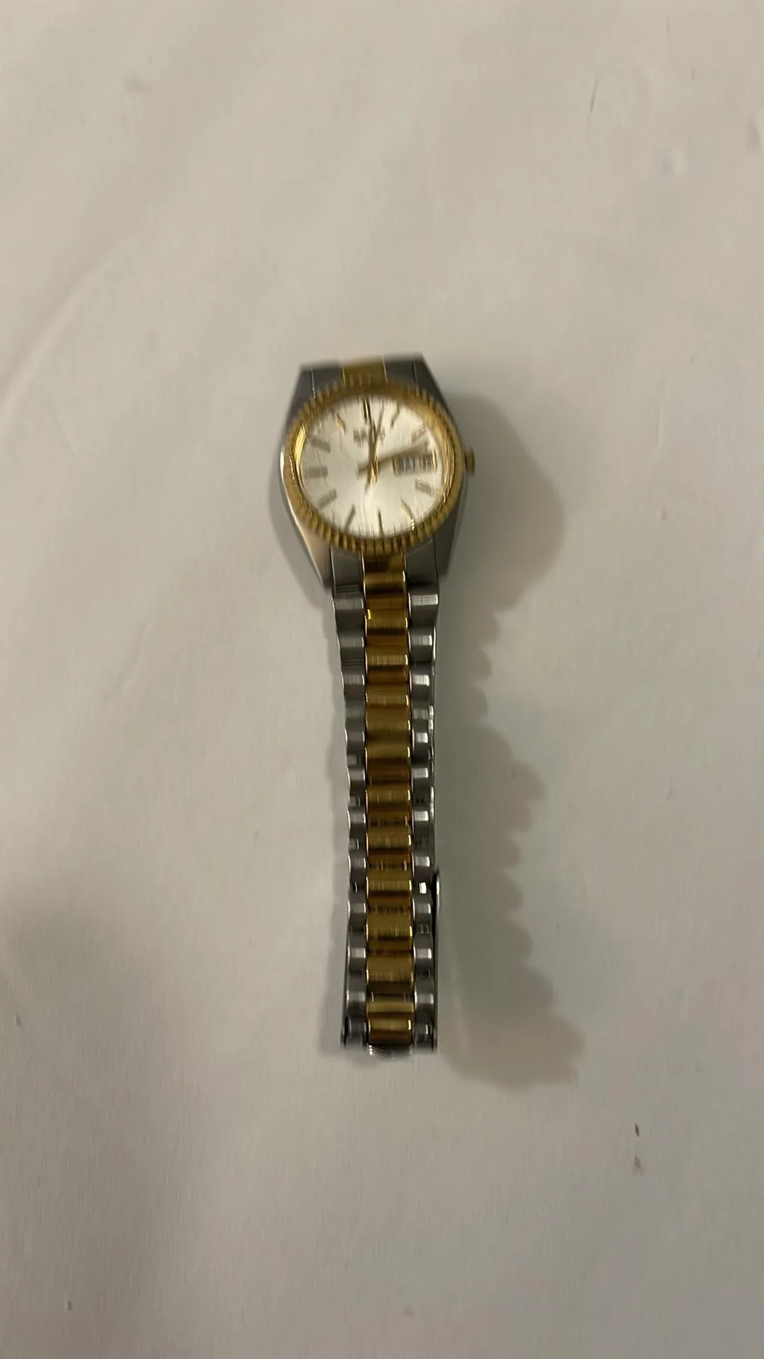 Listing Image Blurred Background
