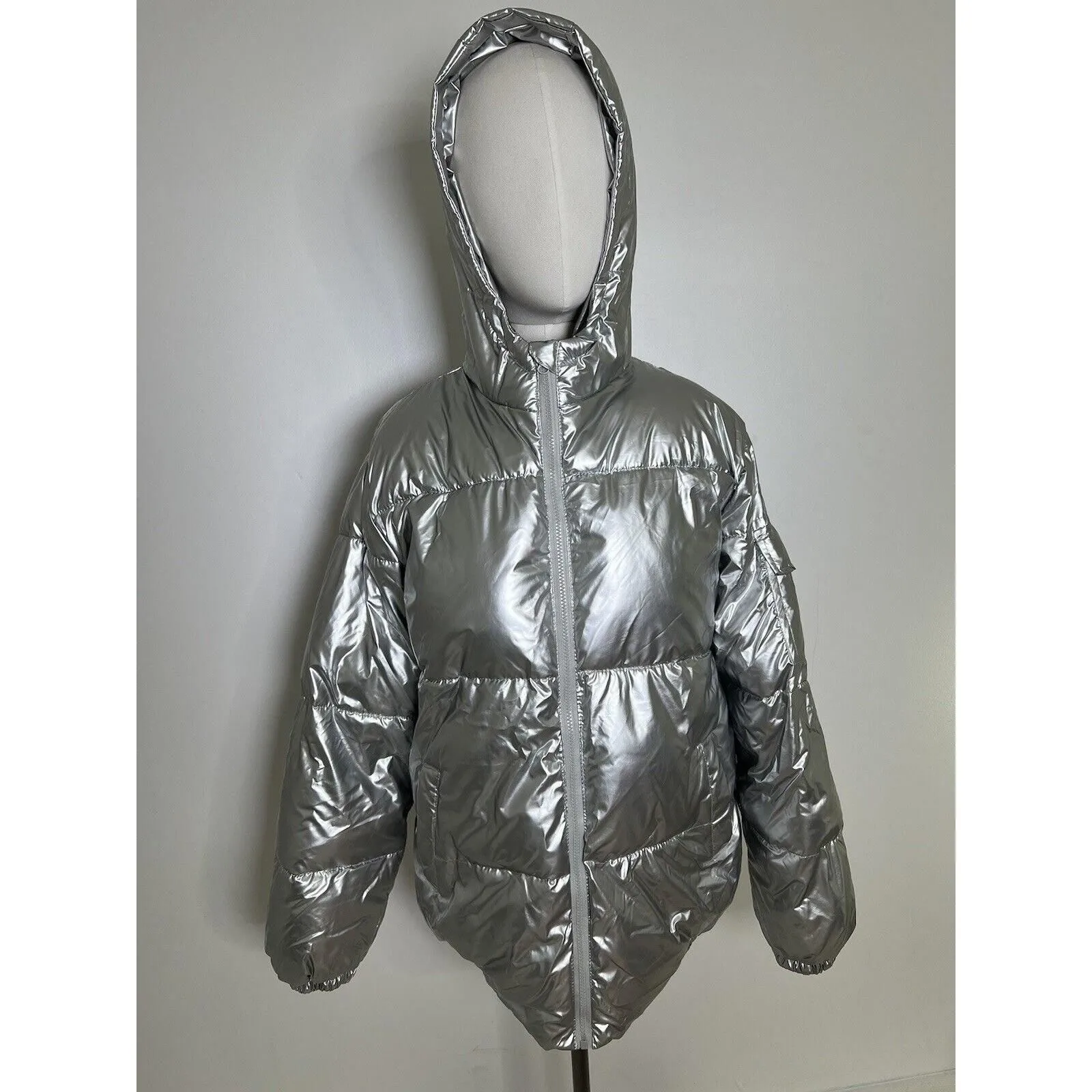 Product image for Fashion Women’s Hooded Silver Metallic Zip Up Puffer Jacket Size L/XL