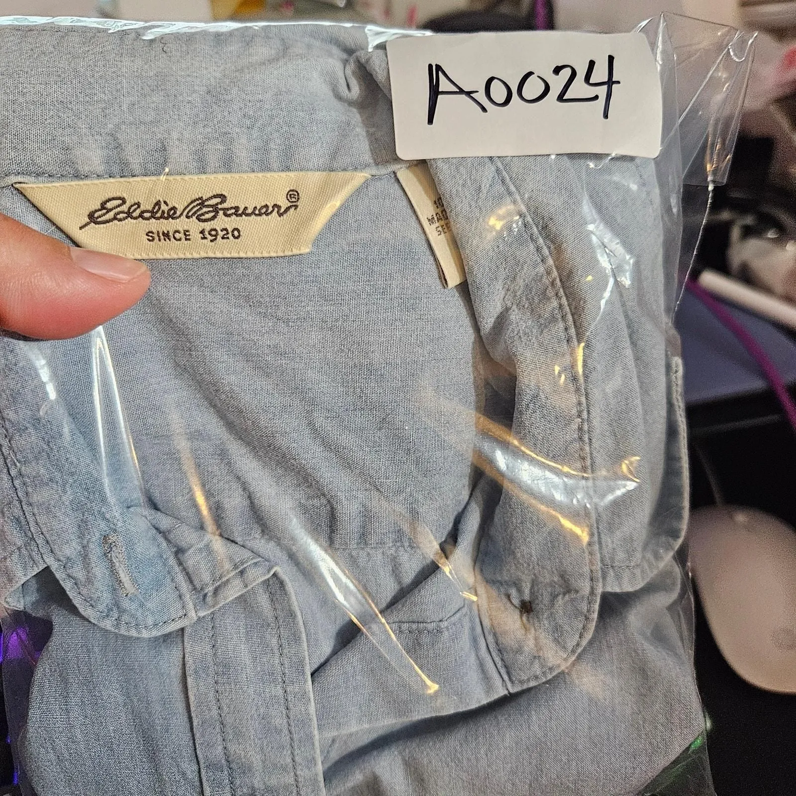 Listing Image Blurred Background