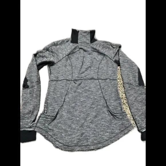 Product image for Lululemon Base Runner 1/2 Zip Top - Size 10 - Coco Pique Gray Charcoal Running