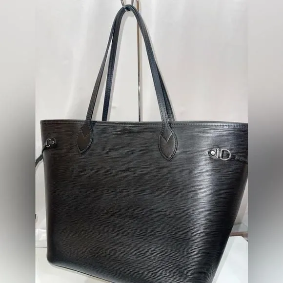 Product image for Louis Vuitton MM Neverfull Epi Leather