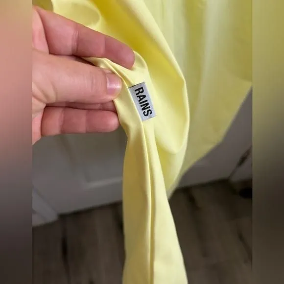 Listing Image Blurred Background