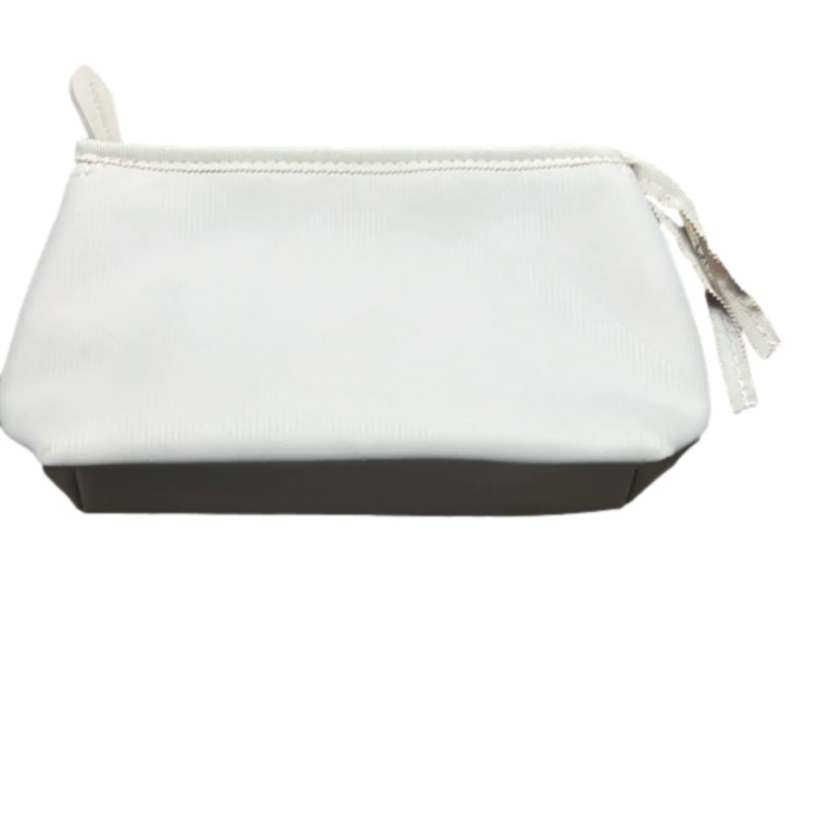Product image for Burberry Cosmetic bag light pink new without tags perfect size