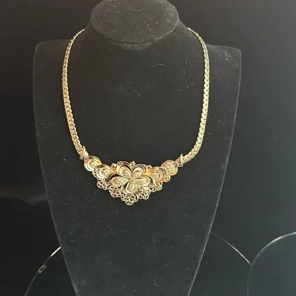 Product image for Beautiful statement necklace
