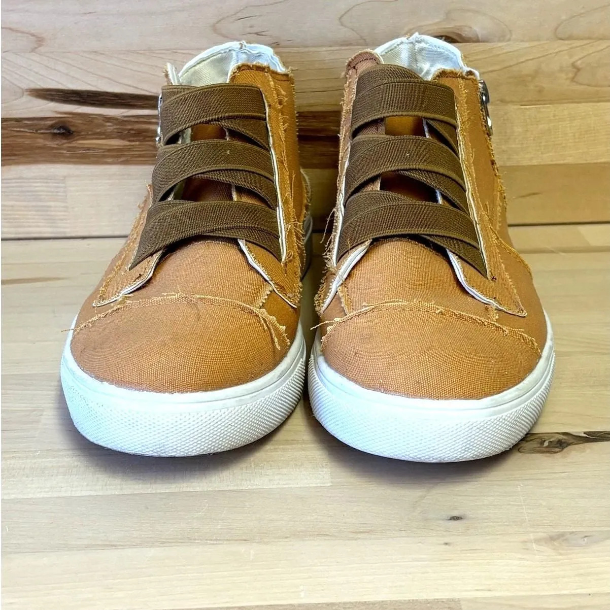 Product image for Yellow Gold Zipper Entry High Tops W8
