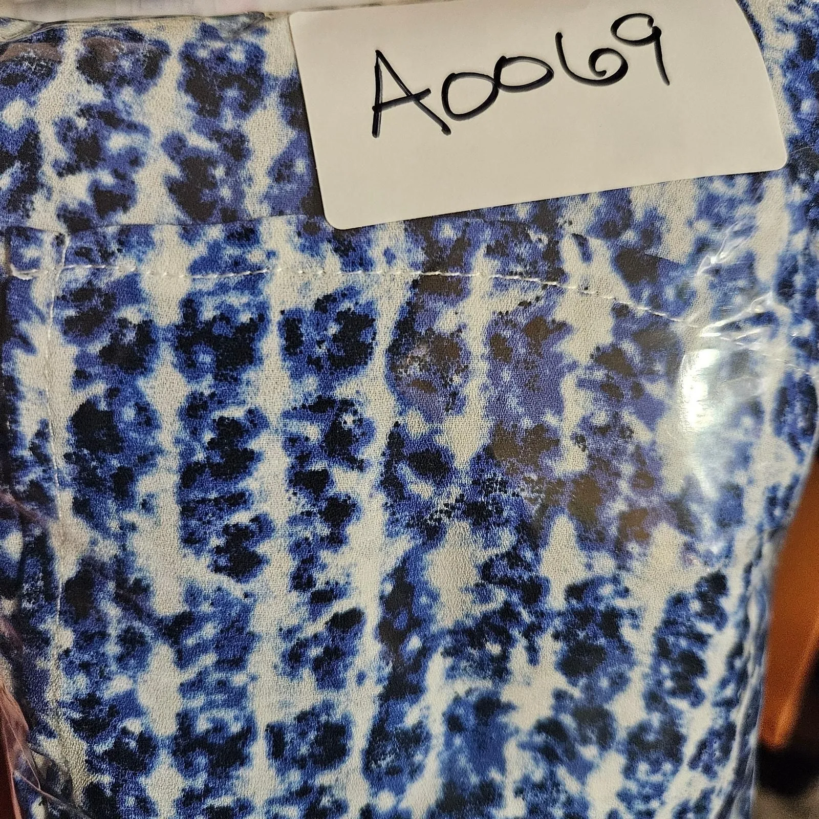 Listing Image Blurred Background