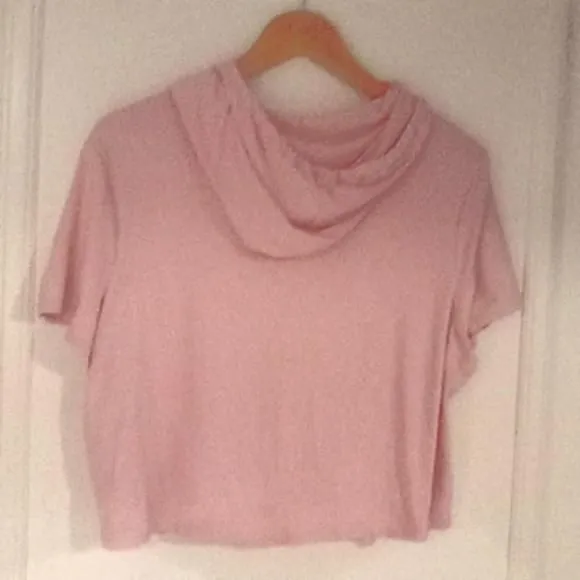 Listing Image Blurred Background