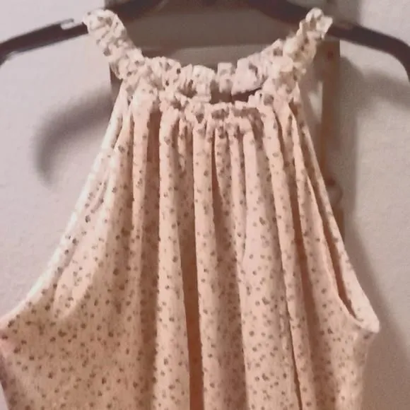 Listing Image Blurred Background