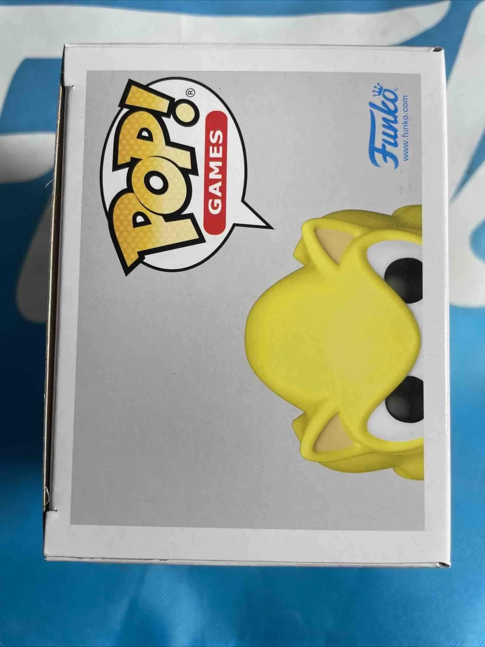 Listing Image Blurred Background