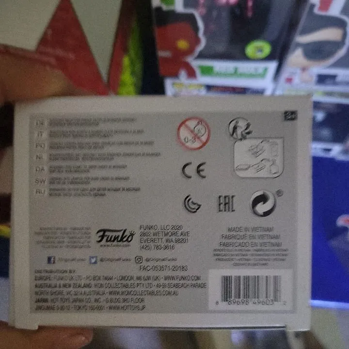 Listing Image Blurred Background