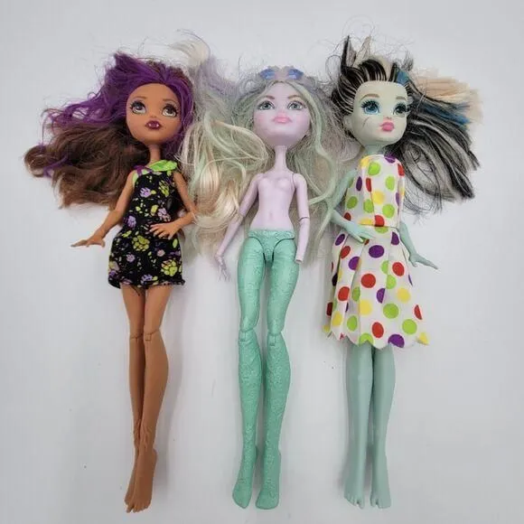 Product image for Lot Of 3 Monster High Dolls Clawdeen Wolf , Crystal Winter ,  Frankie Stein