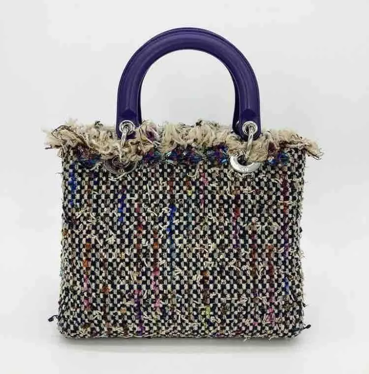 Listing Image Blurred Background