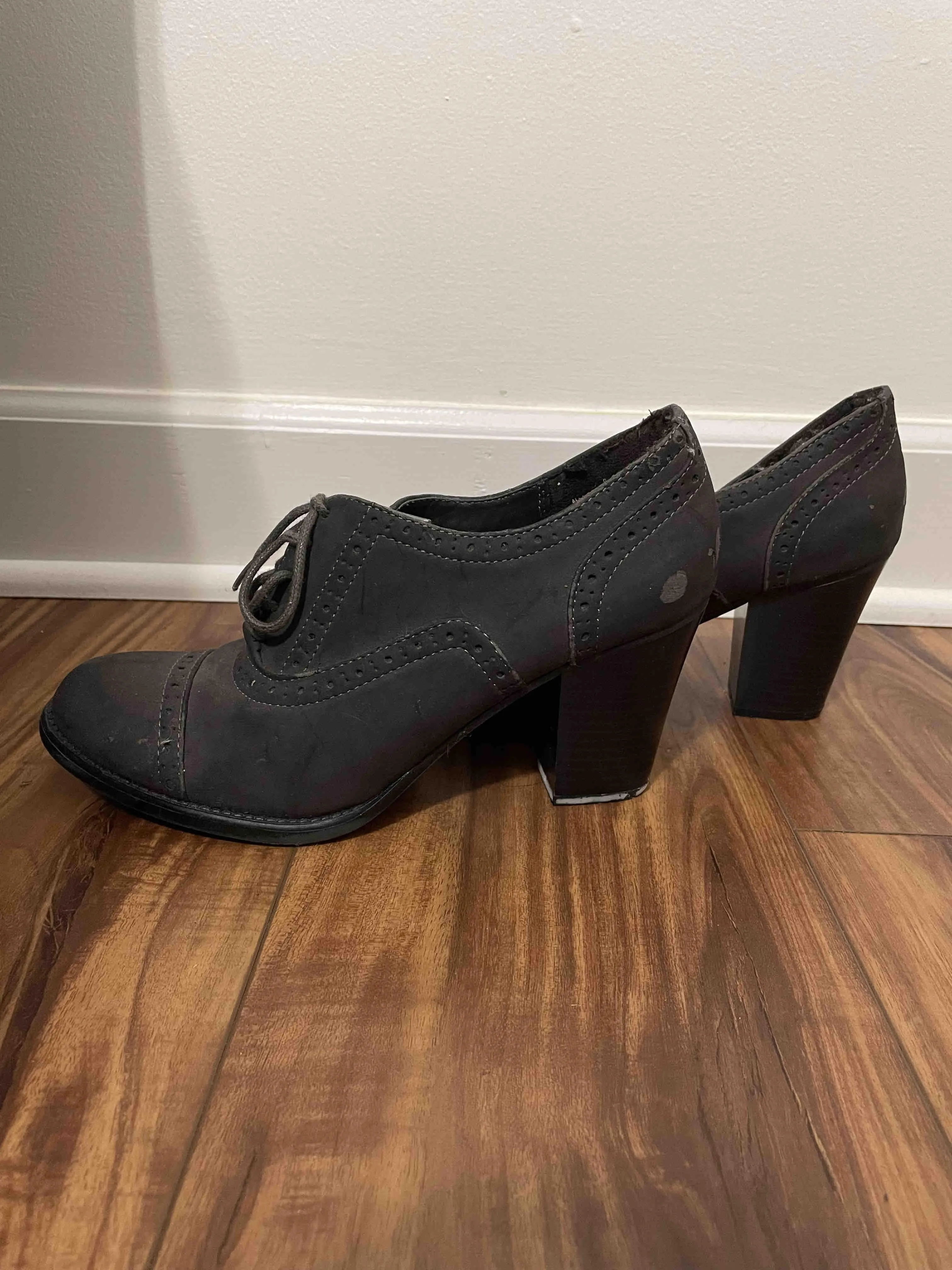 Listing Image Blurred Background