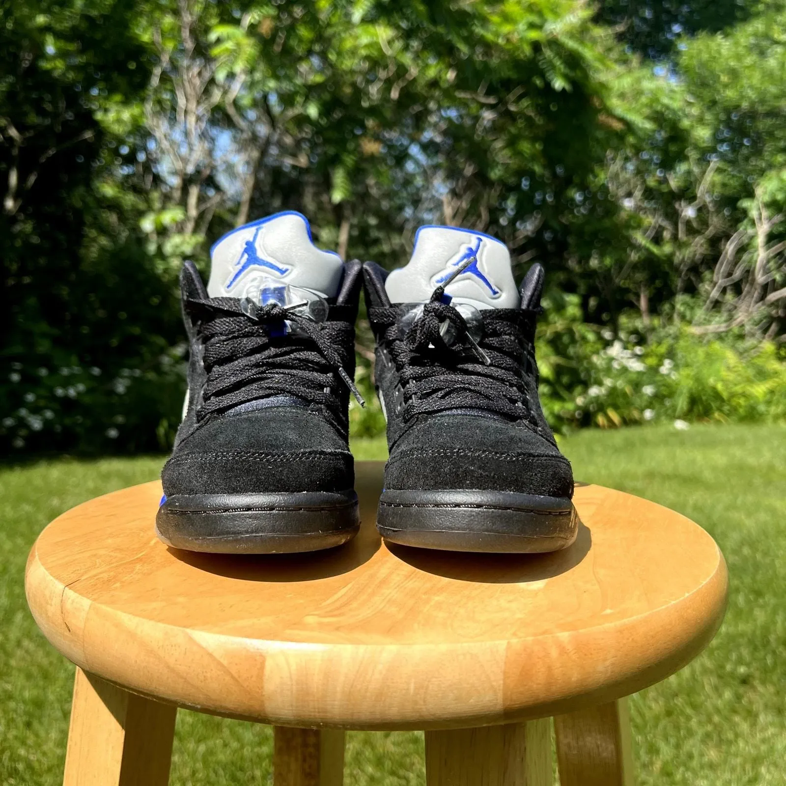 Listing Image Blurred Background