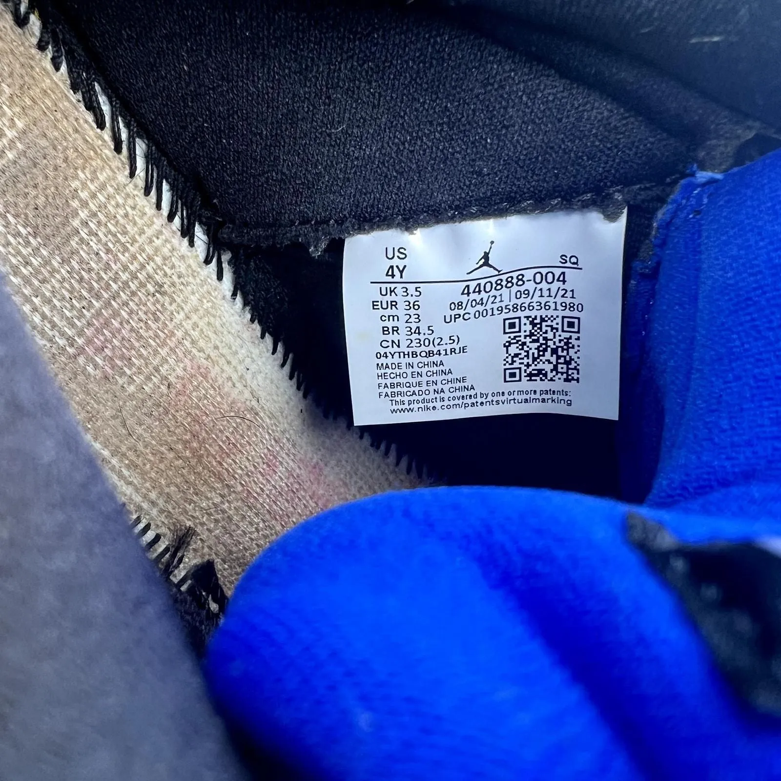 Listing Image Blurred Background