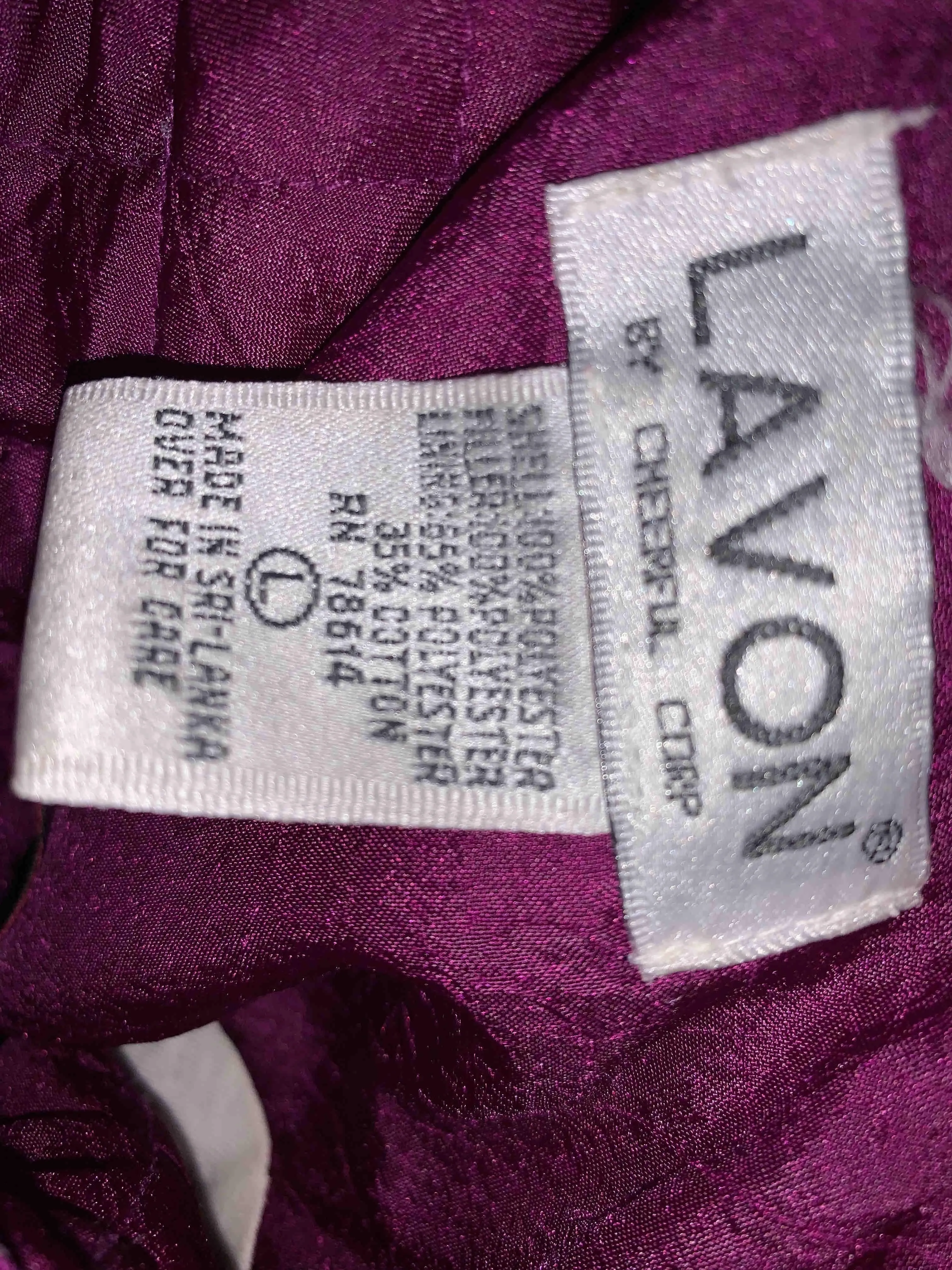 Listing Image Blurred Background